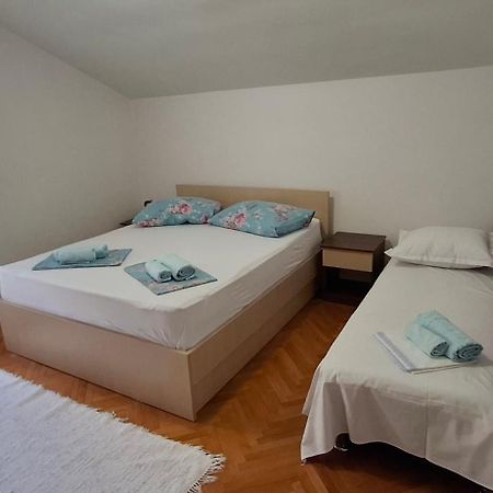 Downtown Dream Makarska Apartment ภายนอก รูปภาพ